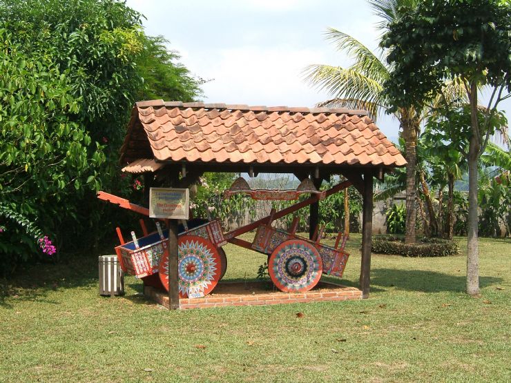 Traditional Costa Rican Ox Cart - Photo - Go Visit Costa Rica